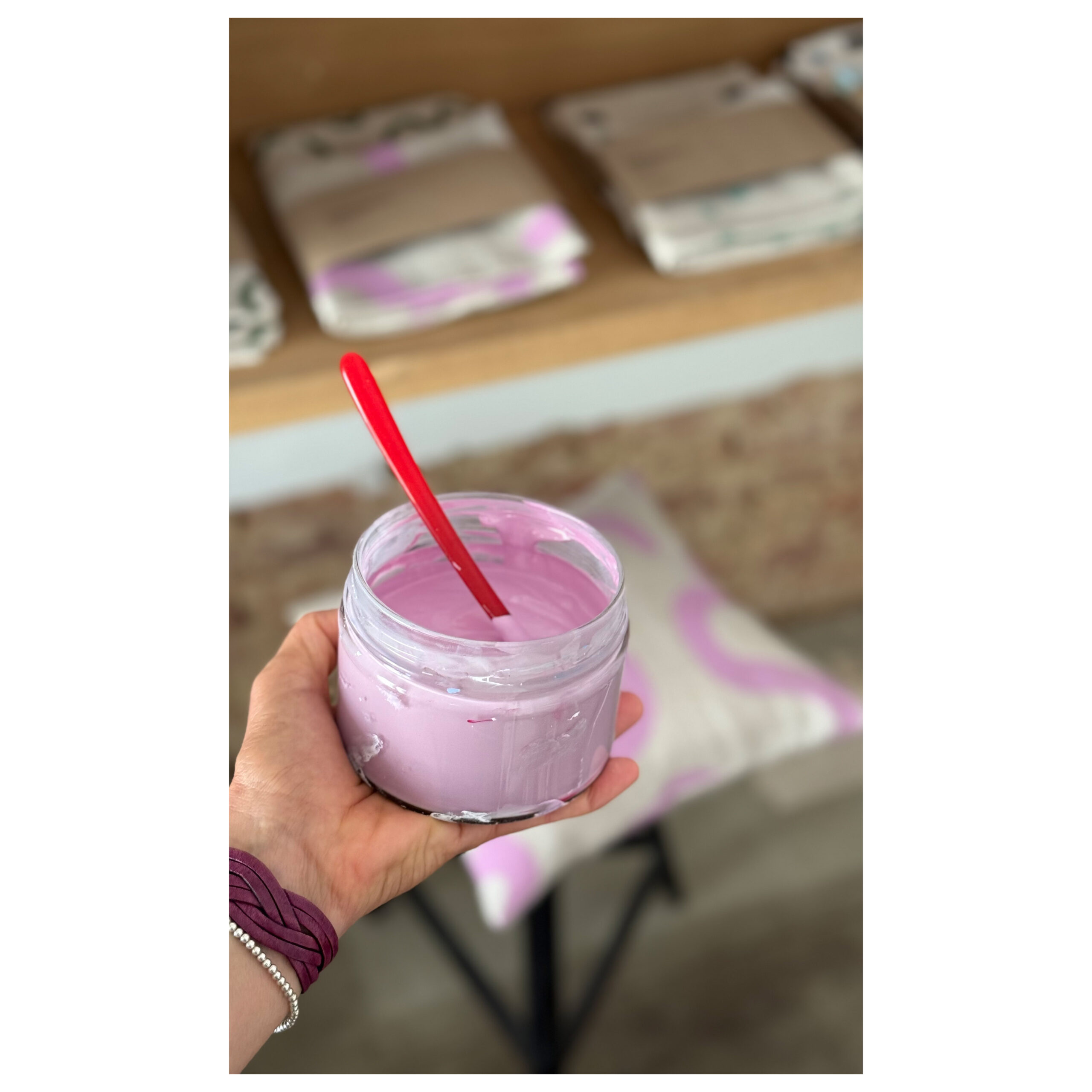 Kissenbezug 40x40cm- "Big Wiggle" in Boysenberry – Bild 4