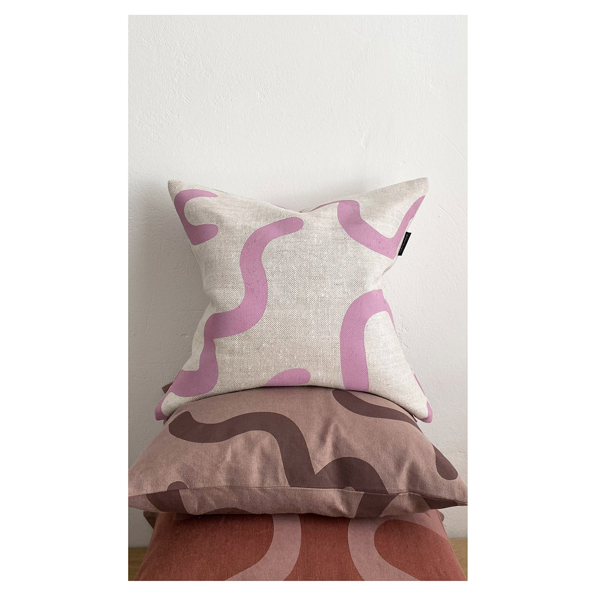 Kissenbezug 40x40cm- "Big Wiggle" in Boysenberry – Bild 5