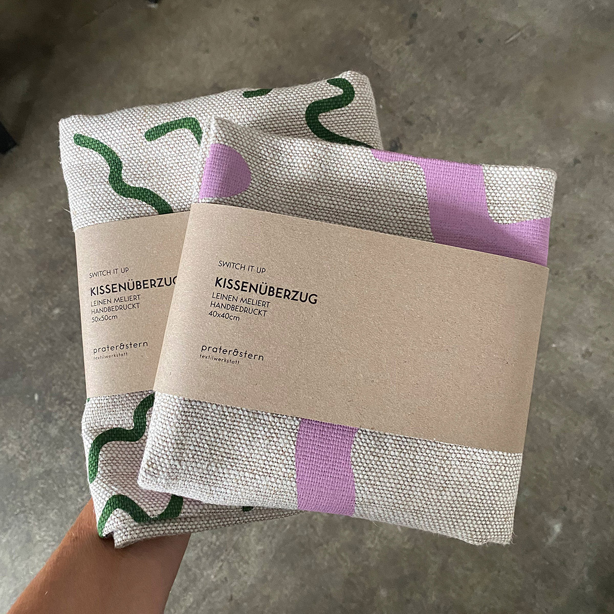 Kissenbezug 40x40cm- "Big Wiggle" in Boysenberry – Bild 6